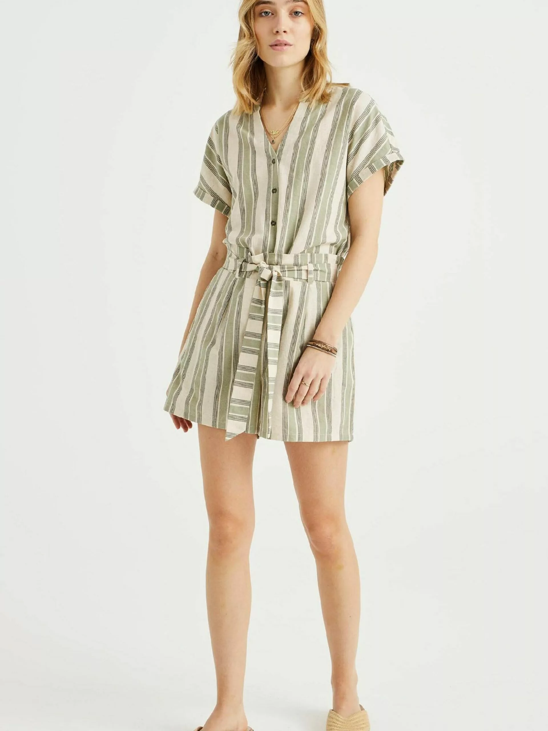 WE FASHION Shorts Loosefit Pantalon Femme Vert Clair 4 WE FASHION Shorts Loosefit Pantalon Femme Vert Clair – Image 4