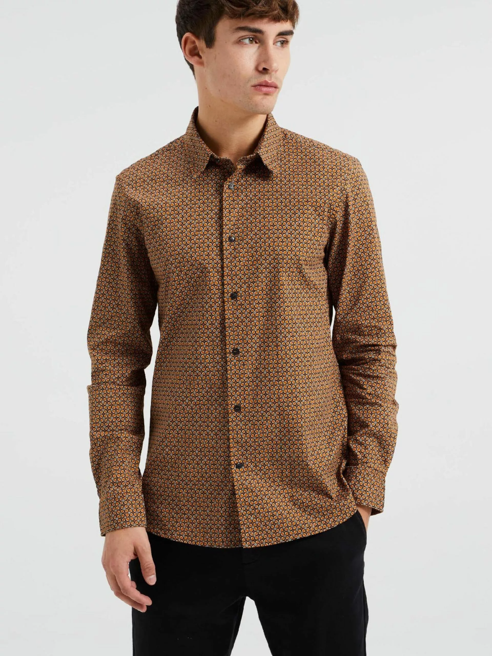 WE FASHION Chemises Décontractées Coupe Slim Chemise Homme Marron 2 WE FASHION Chemises Décontractées Coupe Slim Chemise Homme Marron – Image 2