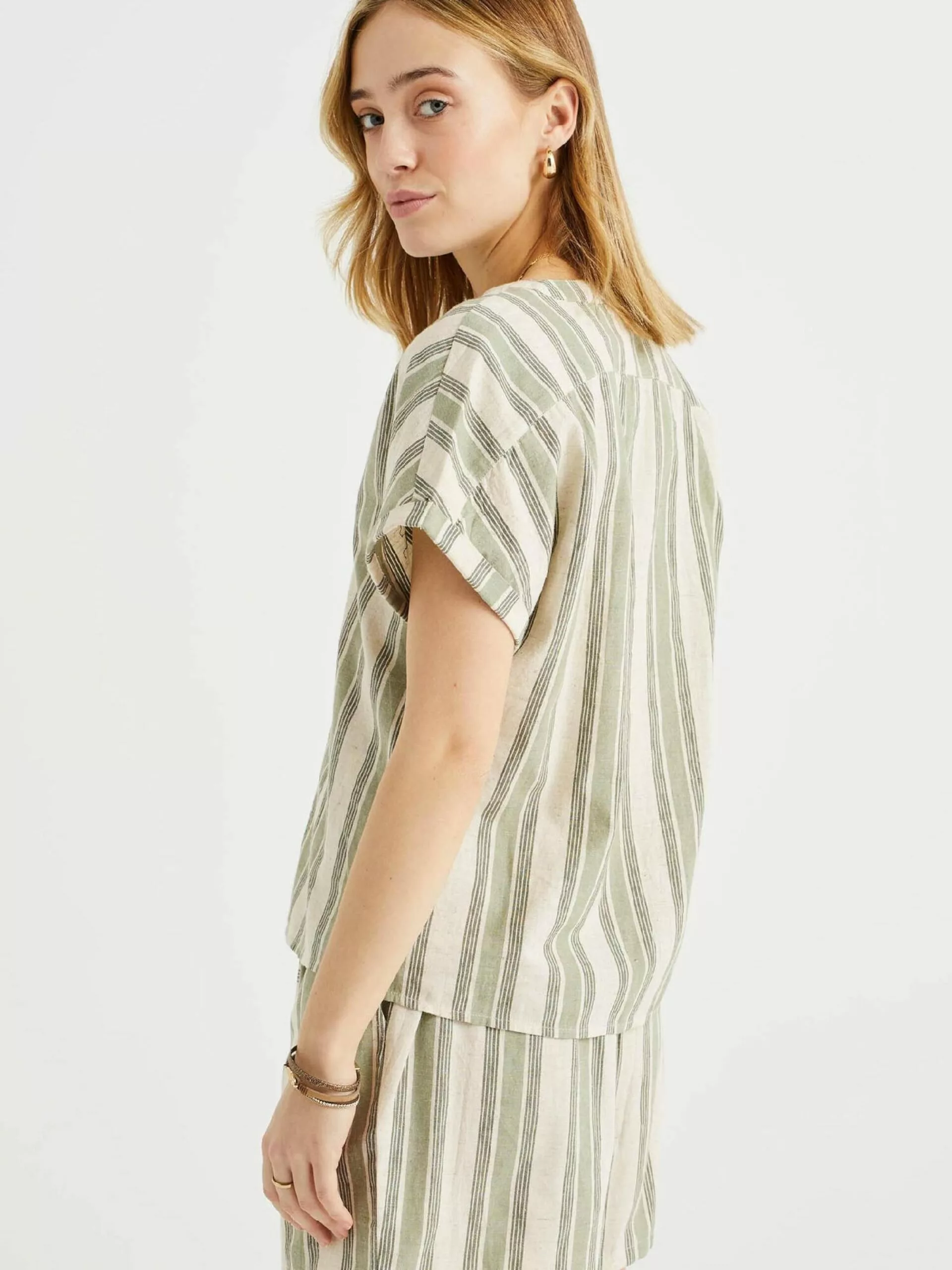 WE FASHION Blouses à Manches Courtes Chemisier Femme Vert / Vert Pastel 3 WE FASHION Blouses à Manches Courtes Chemisier Femme Vert / Vert Pastel – Image 3