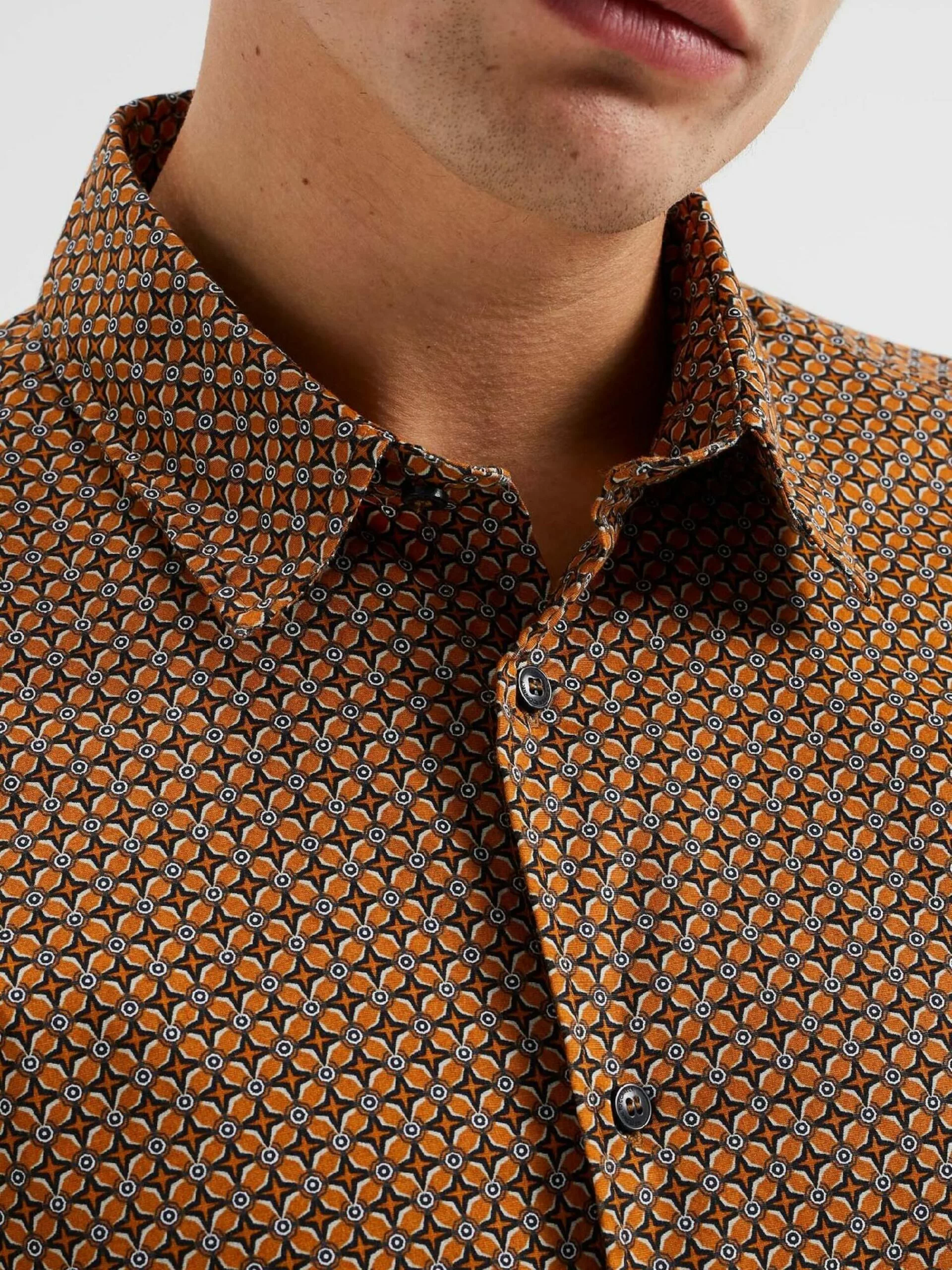 WE FASHION Chemises Décontractées Coupe Slim Chemise Homme Marron 5 WE FASHION Chemises Décontractées Coupe Slim Chemise Homme Marron – Image 5