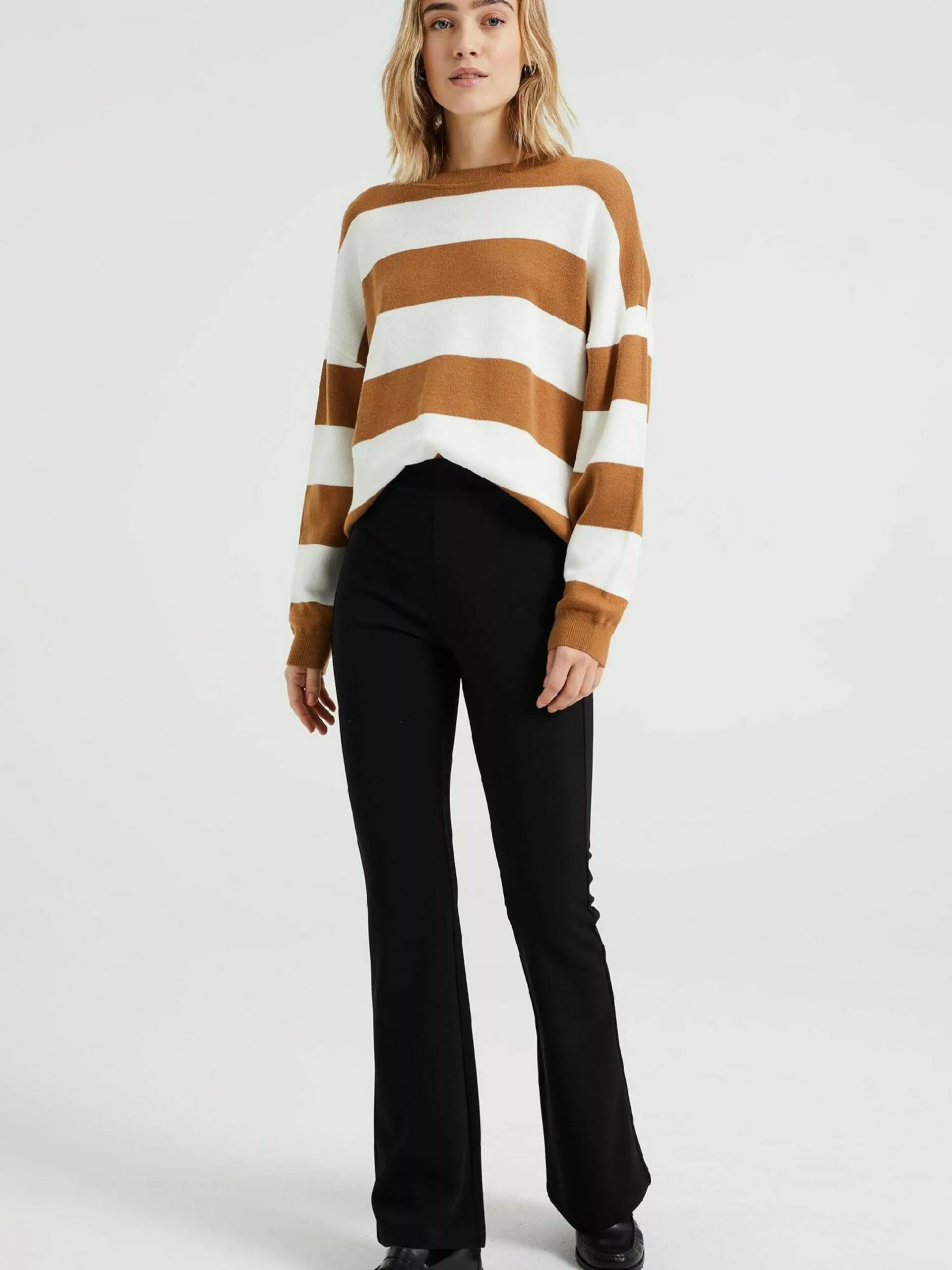 WE FASHION Pulls Maille Fine Pull-over Femme Caramel 4 WE FASHION Pulls Maille Fine Pull-over Femme Caramel – Image 4