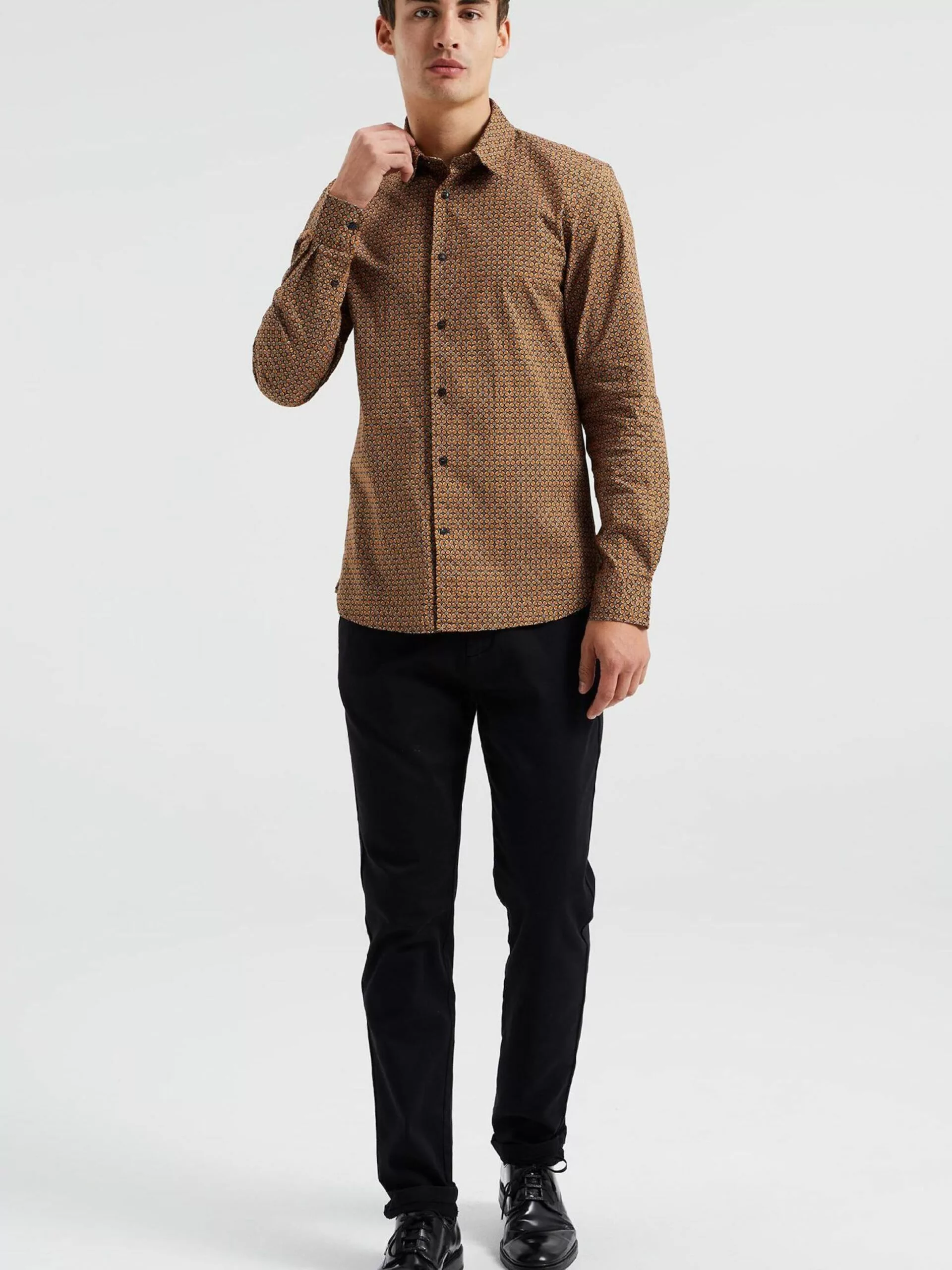 WE FASHION Chemises Décontractées Coupe Slim Chemise Homme Marron 4 WE FASHION Chemises Décontractées Coupe Slim Chemise Homme Marron – Image 4