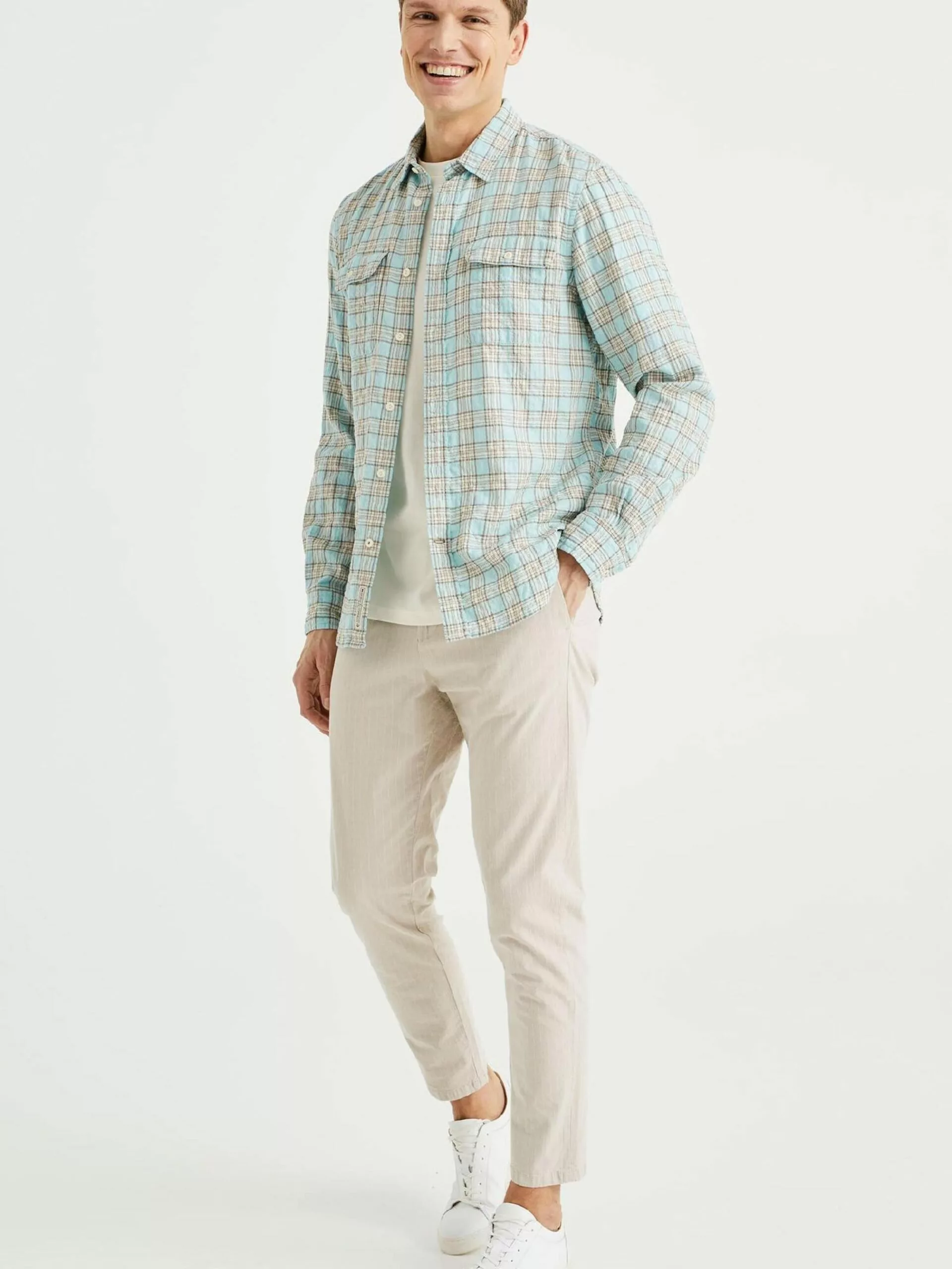 WE FASHION Chemises à Carreaux Coupe Regular Chemise Homme Bleu Clair 4 WE FASHION Chemises à Carreaux Coupe Regular Chemise Homme Bleu Clair – Image 4